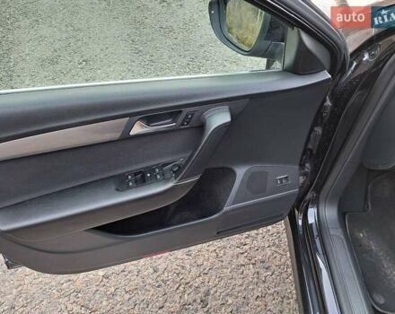 Черный Фольксваген Пассат, объемом двигателя 1.8 л и пробегом 191 тыс. км за 11300 $, фото 17 на Automoto.ua