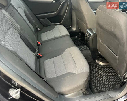 Черный Фольксваген Пассат, объемом двигателя 2 л и пробегом 359 тыс. км за 10700 $, фото 6 на Automoto.ua