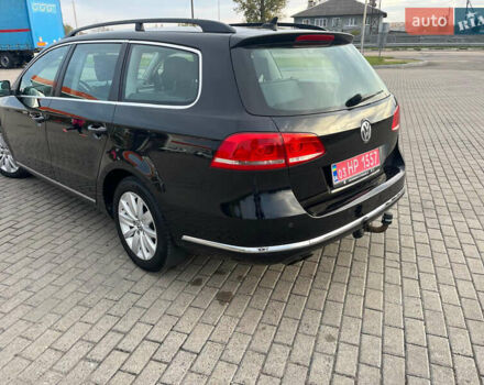 Чорний Фольксваген Пассат, об'ємом двигуна 2 л та пробігом 245 тис. км за 10600 $, фото 4 на Automoto.ua