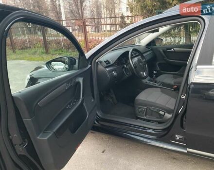 Черный Фольксваген Пассат, объемом двигателя 1.8 л и пробегом 165 тыс. км за 10799 $, фото 27 на Automoto.ua