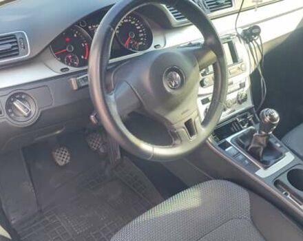 Чорний Фольксваген Пассат, об'ємом двигуна 1.6 л та пробігом 325 тис. км за 9100 $, фото 13 на Automoto.ua