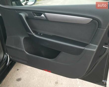 Черный Фольксваген Пассат, объемом двигателя 1.8 л и пробегом 165 тыс. км за 10799 $, фото 56 на Automoto.ua