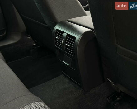 Чорний Фольксваген Пассат, об'ємом двигуна 2 л та пробігом 231 тис. км за 12500 $, фото 32 на Automoto.ua