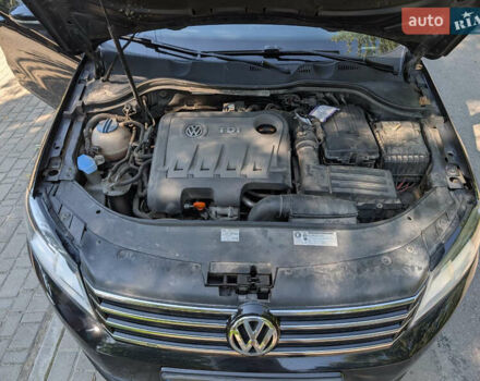 Черный Фольксваген Пассат, объемом двигателя 1.97 л и пробегом 248 тыс. км за 8800 $, фото 5 на Automoto.ua