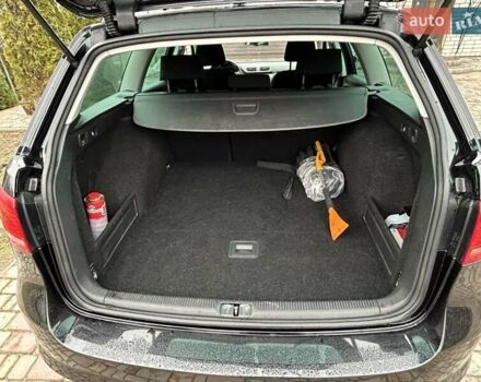 Черный Фольксваген Пассат, объемом двигателя 1.6 л и пробегом 320 тыс. км за 10000 $, фото 5 на Automoto.ua