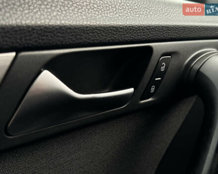 Чорний Фольксваген Пассат, об'ємом двигуна 2 л та пробігом 231 тис. км за 12500 $, фото 49 на Automoto.ua