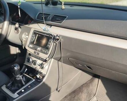 Чорний Фольксваген Пассат, об'ємом двигуна 1.6 л та пробігом 325 тис. км за 9100 $, фото 21 на Automoto.ua