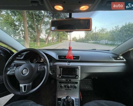 Черный Фольксваген Пассат, объемом двигателя 1.6 л и пробегом 234 тыс. км за 10500 $, фото 4 на Automoto.ua