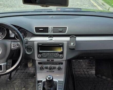 Черный Фольксваген Пассат, объемом двигателя 1.8 л и пробегом 271 тыс. км за 8000 $, фото 7 на Automoto.ua