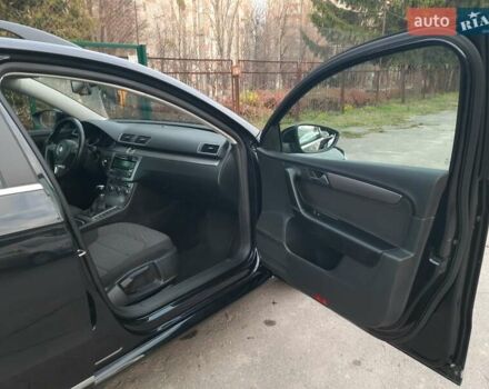 Черный Фольксваген Пассат, объемом двигателя 1.8 л и пробегом 165 тыс. км за 10799 $, фото 54 на Automoto.ua