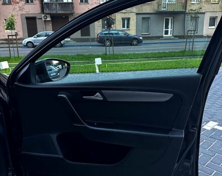 Черный Фольксваген Пассат, объемом двигателя 2 л и пробегом 352 тыс. км за 10800 $, фото 4 на Automoto.ua