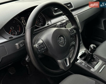 Чорний Фольксваген Пассат, об'ємом двигуна 2 л та пробігом 231 тис. км за 12500 $, фото 11 на Automoto.ua