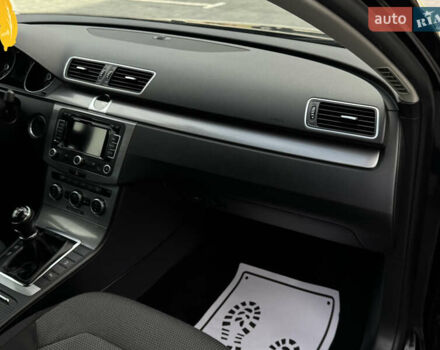 Чорний Фольксваген Пассат, об'ємом двигуна 2 л та пробігом 231 тис. км за 12500 $, фото 35 на Automoto.ua