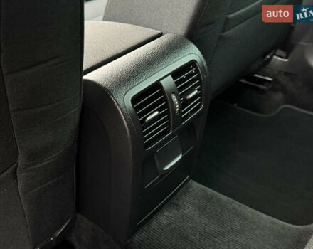 Чорний Фольксваген Пассат, об'ємом двигуна 2 л та пробігом 231 тис. км за 12500 $, фото 18 на Automoto.ua