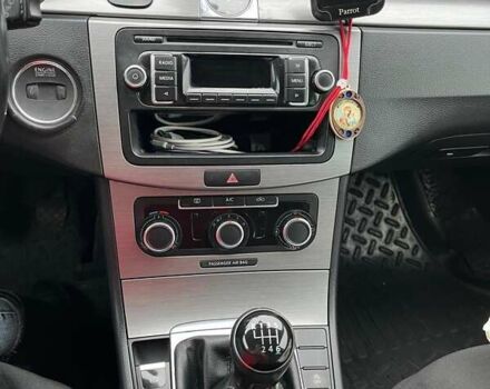 Чорний Фольксваген Пассат, об'ємом двигуна 1.6 л та пробігом 370 тис. км за 8300 $, фото 12 на Automoto.ua