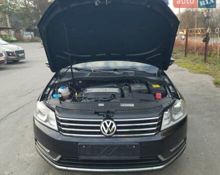 Черный Фольксваген Пассат, объемом двигателя 1.8 л и пробегом 165 тыс. км за 10799 $, фото 16 на Automoto.ua