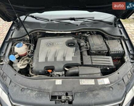 Черный Фольксваген Пассат, объемом двигателя 1.6 л и пробегом 320 тыс. км за 10000 $, фото 4 на Automoto.ua