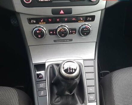 Черный Фольксваген Пассат, объемом двигателя 1.8 л и пробегом 165 тыс. км за 10799 $, фото 68 на Automoto.ua