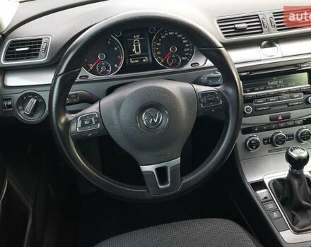 Черный Фольксваген Пассат, объемом двигателя 1.8 л и пробегом 165 тыс. км за 10799 $, фото 65 на Automoto.ua