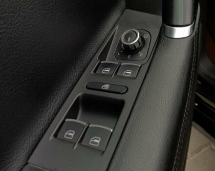 Чорний Фольксваген Пассат, об'ємом двигуна 2 л та пробігом 287 тис. км за 12500 $, фото 26 на Automoto.ua