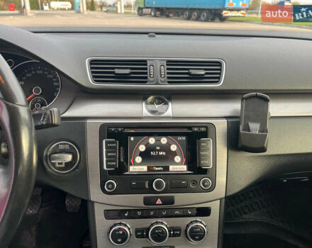 Чорний Фольксваген Пассат, об'ємом двигуна 2 л та пробігом 245 тис. км за 10600 $, фото 9 на Automoto.ua