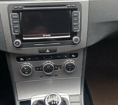 Чорний Фольксваген Пассат, об'ємом двигуна 1.97 л та пробігом 230 тис. км за 12400 $, фото 14 на Automoto.ua