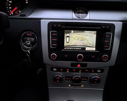 Черный Фольксваген Пассат, объемом двигателя 1.97 л и пробегом 299 тыс. км за 10800 $, фото 23 на Automoto.ua