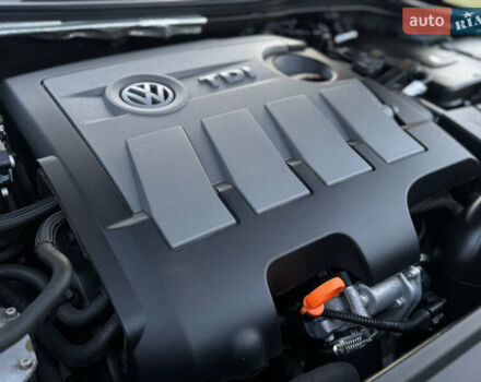 Черный Фольксваген Пассат, объемом двигателя 1.6 л и пробегом 213 тыс. км за 11900 $, фото 97 на Automoto.ua