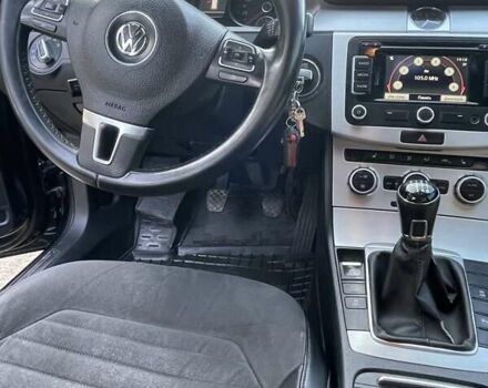 Черный Фольксваген Пассат, объемом двигателя 1.97 л и пробегом 280 тыс. км за 12000 $, фото 9 на Automoto.ua