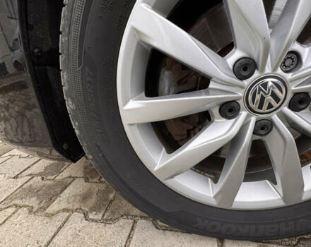 Черный Фольксваген Пассат, объемом двигателя 1.97 л и пробегом 299 тыс. км за 10800 $, фото 10 на Automoto.ua