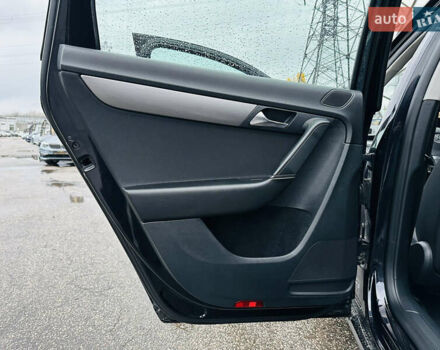 Чорний Фольксваген Пассат, об'ємом двигуна 2 л та пробігом 190 тис. км за 11500 $, фото 17 на Automoto.ua