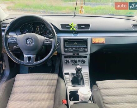Черный Фольксваген Пассат, объемом двигателя 1.97 л и пробегом 259 тыс. км за 11400 $, фото 6 на Automoto.ua