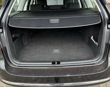 Черный Фольксваген Пассат, объемом двигателя 1.6 л и пробегом 228 тыс. км за 14000 $, фото 10 на Automoto.ua