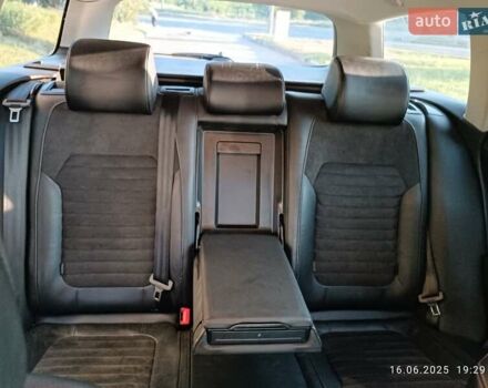 Черный Фольксваген Пассат, объемом двигателя 1.6 л и пробегом 257 тыс. км за 9200 $, фото 15 на Automoto.ua