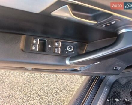 Черный Фольксваген Пассат, объемом двигателя 1.6 л и пробегом 257 тыс. км за 9200 $, фото 17 на Automoto.ua