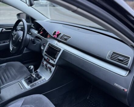 Чорний Фольксваген Пассат, об'ємом двигуна 1.6 л та пробігом 280 тис. км за 5200 $, фото 17 на Automoto.ua