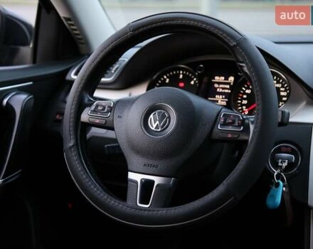 Черный Фольксваген Пассат, объемом двигателя 1.6 л и пробегом 262 тыс. км за 8800 $, фото 13 на Automoto.ua