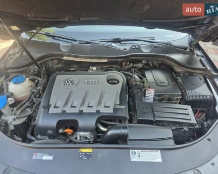 Черный Фольксваген Пассат, объемом двигателя 1.97 л и пробегом 294 тыс. км за 12000 $, фото 5 на Automoto.ua