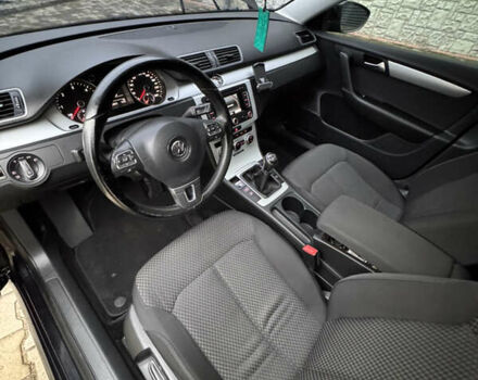 Черный Фольксваген Пассат, объемом двигателя 1.97 л и пробегом 299 тыс. км за 10800 $, фото 14 на Automoto.ua