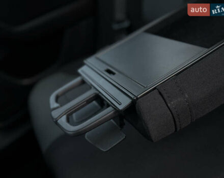 Черный Фольксваген Пассат, объемом двигателя 1.6 л и пробегом 213 тыс. км за 11900 $, фото 84 на Automoto.ua