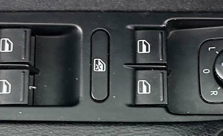 Чорний Фольксваген Пассат, об'ємом двигуна 1.97 л та пробігом 321 тис. км за 10750 $, фото 11 на Automoto.ua