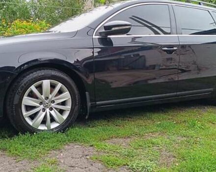 Черный Фольксваген Пассат, объемом двигателя 1.97 л и пробегом 251 тыс. км за 12999 $, фото 5 на Automoto.ua