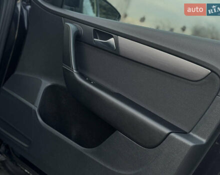 Черный Фольксваген Пассат, объемом двигателя 1.6 л и пробегом 213 тыс. км за 11900 $, фото 68 на Automoto.ua