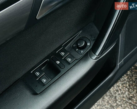 Чорний Фольксваген Пассат, об'ємом двигуна 2 л та пробігом 190 тис. км за 11500 $, фото 26 на Automoto.ua