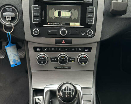 Чорний Фольксваген Пассат, об'ємом двигуна 1.97 л та пробігом 257 тис. км за 11500 $, фото 15 на Automoto.ua