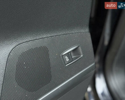 Чорний Фольксваген Пассат, об'ємом двигуна 2 л та пробігом 249 тис. км за 13200 $, фото 39 на Automoto.ua