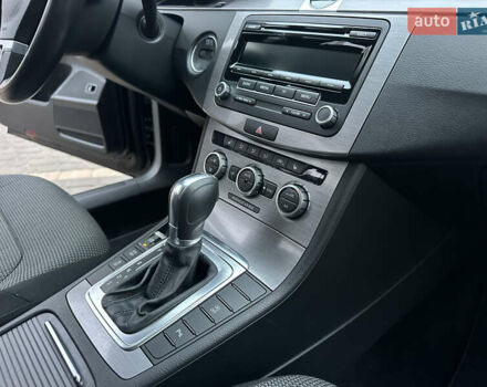 Черный Фольксваген Пассат, объемом двигателя 1.97 л и пробегом 224 тыс. км за 11999 $, фото 25 на Automoto.ua