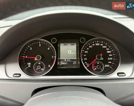Чорний Фольксваген Пассат, об'ємом двигуна 2 л та пробігом 230 тис. км за 12300 $, фото 28 на Automoto.ua