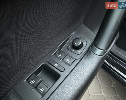 Черный Фольксваген Пассат, объемом двигателя 1.97 л и пробегом 224 тыс. км за 11999 $, фото 35 на Automoto.ua