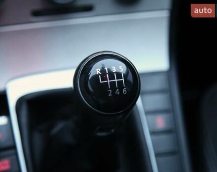 Черный Фольксваген Пассат, объемом двигателя 1.6 л и пробегом 262 тыс. км за 8800 $, фото 17 на Automoto.ua